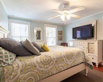 Crew's Quarters - Annapolis - Bedroom