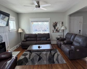 Historical House in Dtkc - Kansas City - Wohnzimmer
