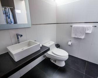 Hotel El Sol - Piura - Baño