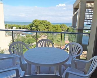 Chalets Adosados Alcocebre Suites 3000 - Alcossebre - Balcó