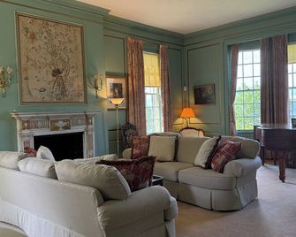 Historic estate near Bar Harbor's Village and Acadia, with glorious ocean views! - Bar Harbor - Living room