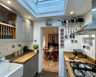 A New Forest Gem with Garden - Lyndhurst - Lyndhurst - Kitchen