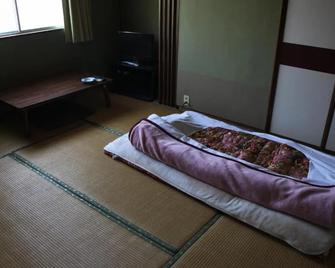 Hase Ryokan - Shingu - Schlafzimmer