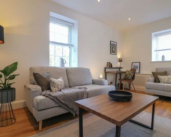 Lavender Cottage - Bourne - Wohnzimmer