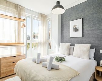 Arturo Soria Stays by Charming - Madrid - Habitación