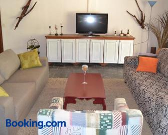 Mansão na praia 5 suites em Sitio do Conde Aluguel Temporada - Conde - Living room