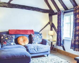 Hive Mews - Abingdon - Living room