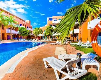 Apartamentos Turisticos Parque Tropical - Vera - Piscina