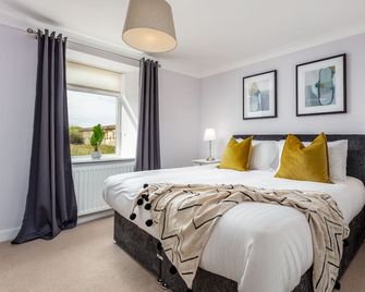 Shore View - Donnini Apartments - Prestwick - Bedroom