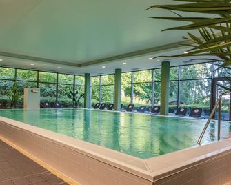 Fletcher Hotel-Restaurant Arnsberg-Sauerland - Arnsberg - Zwembad