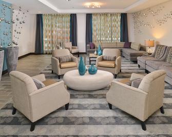Hampton Inn & Suites Des Moines Downtown - Des Moines - Sala de estar