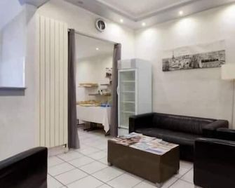 Hotel Victor Hugo - Clamart - Obývací pokoj
