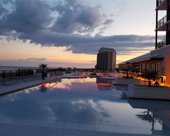 SpringHill Suites by Marriott Navarre Oceanfront - Navarre - Pool