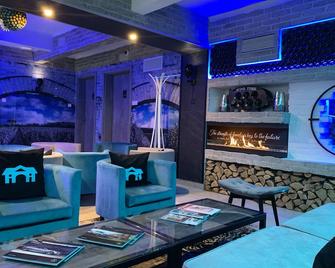 Smart Hotel Budapest - Budapest - Lounge
