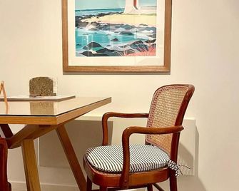 Edge17 Waterfront Apartment, plus Cottage with Garden View - Port Fairy - Port Fairy - Dining room