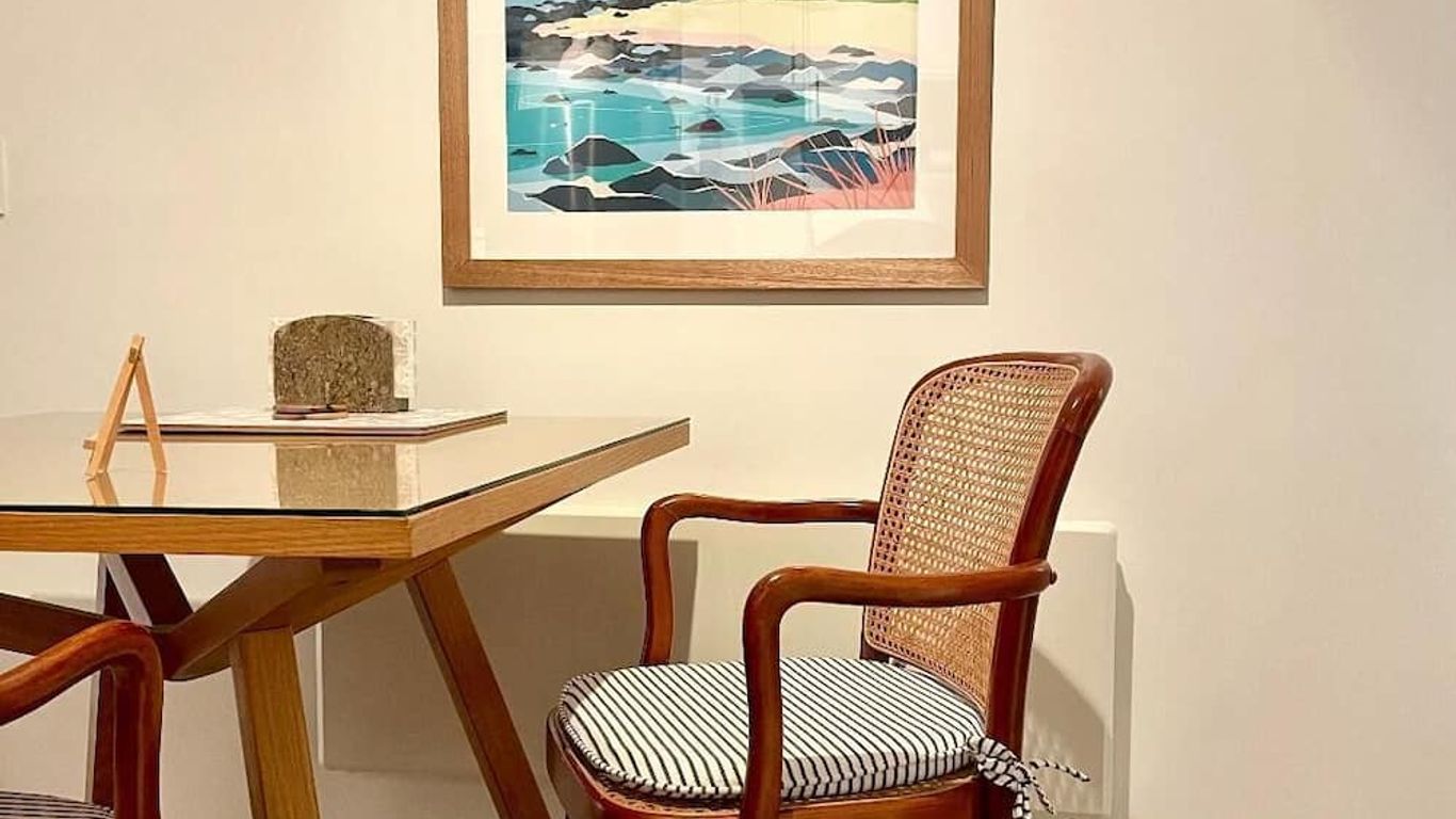 Edge17 Waterfront Apartment, plus Cottage with Garden View - Port Fairy