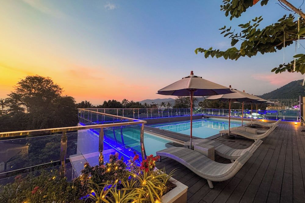 كلاريان هوتل بيتش باتونج