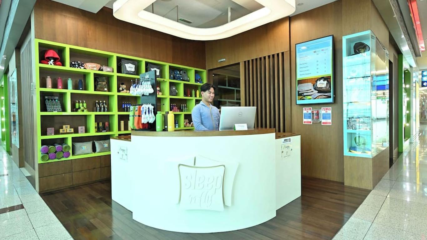 سليب أوفر تيرمنال 3، كونكورس أيه – سليب آند فلاي سابقًا