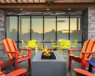 Home2 Suites by Hilton Boston Franklin - Franklin - Gebäude