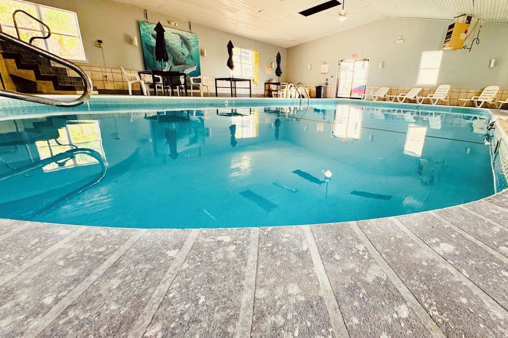 Ozark Inn and Suites - Osage Beach