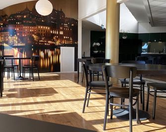 لونج ستاي سثلم ساوث - ستوكهولم - بار