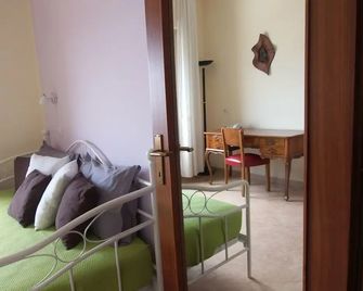 Casa Vacanza - Casa del Padre Nascimbeni - Torri Del Benaco - Living room