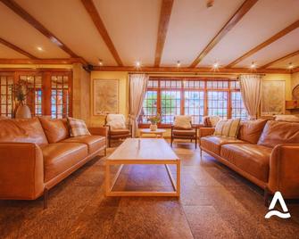 Almasur Punta Arenas - Punta Arenas - Living room