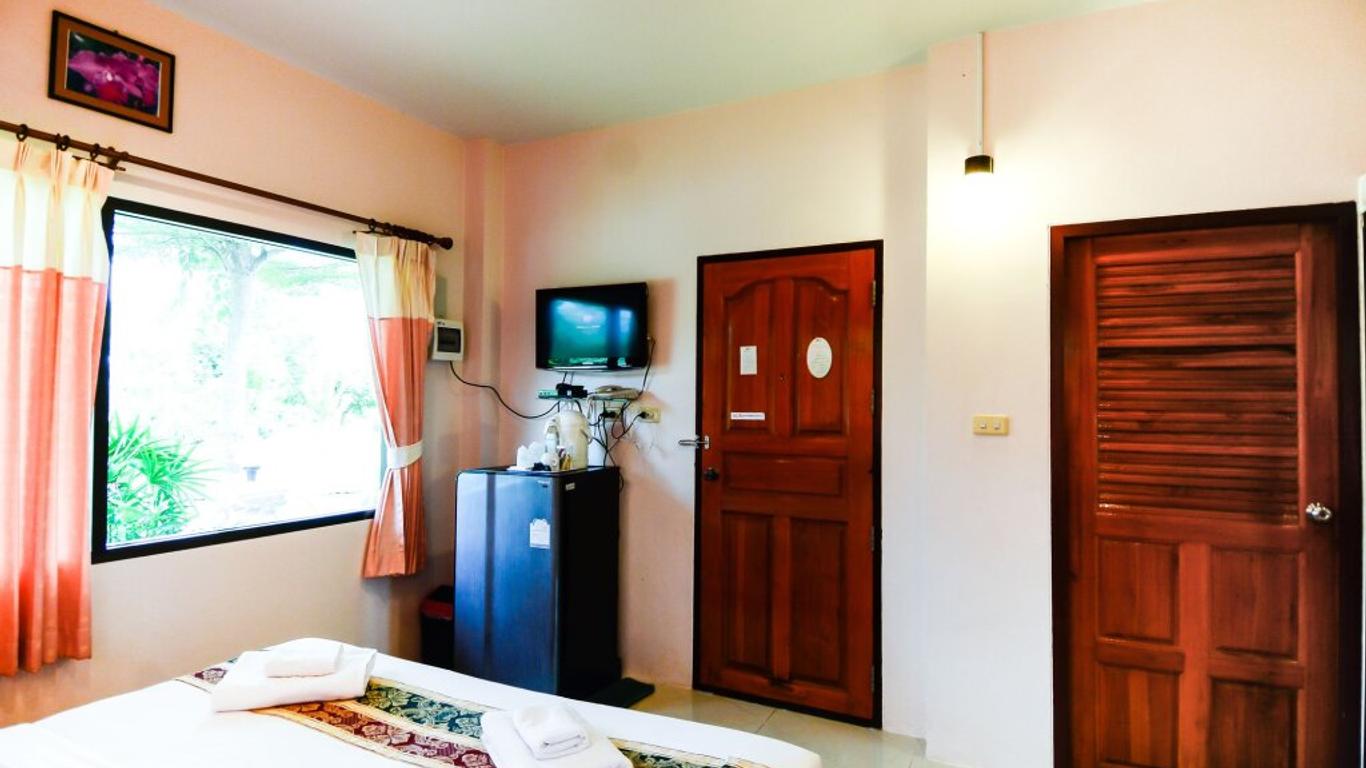 Tanaosri & Creekside Resort