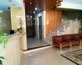 Hotel Dom Vilas - Braga - Recepción