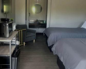 Starlight Stays - Manning - Bedroom
