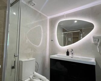 Elefsinian Apartments - Elefsína - Baño