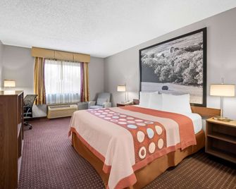 Super 8 by Wyndham Waverly - Waverly - Schlafzimmer