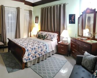 Irie Hideaway - Private Studio in Gated Community, Caribbean Estates, Portmore - Portmore - Bedroom