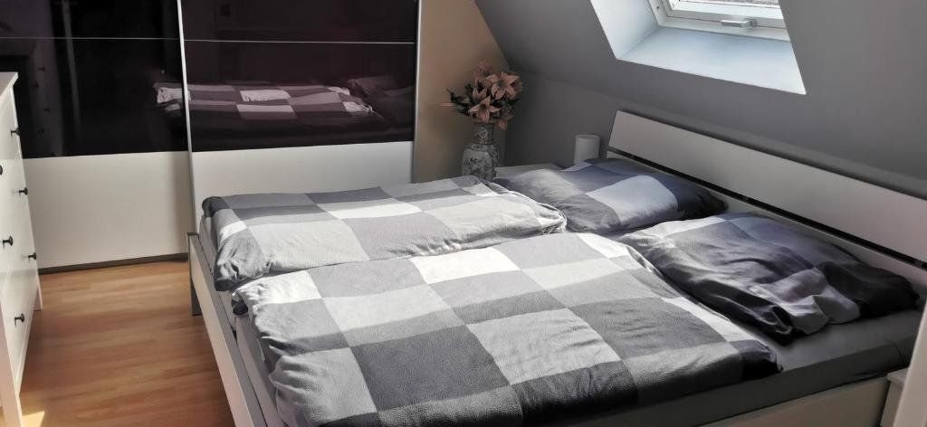 München großzügige Wohnung sehr ruhig - מינכן - חדר שינה