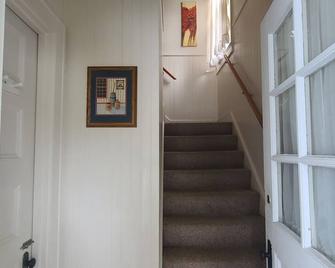 Joyful Manor - Norwich - Escaleras