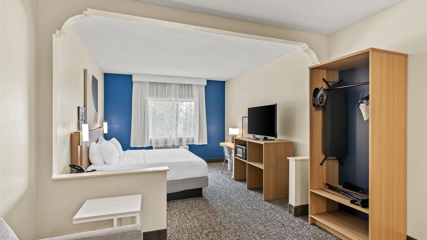 Spark by Hilton Round Rock