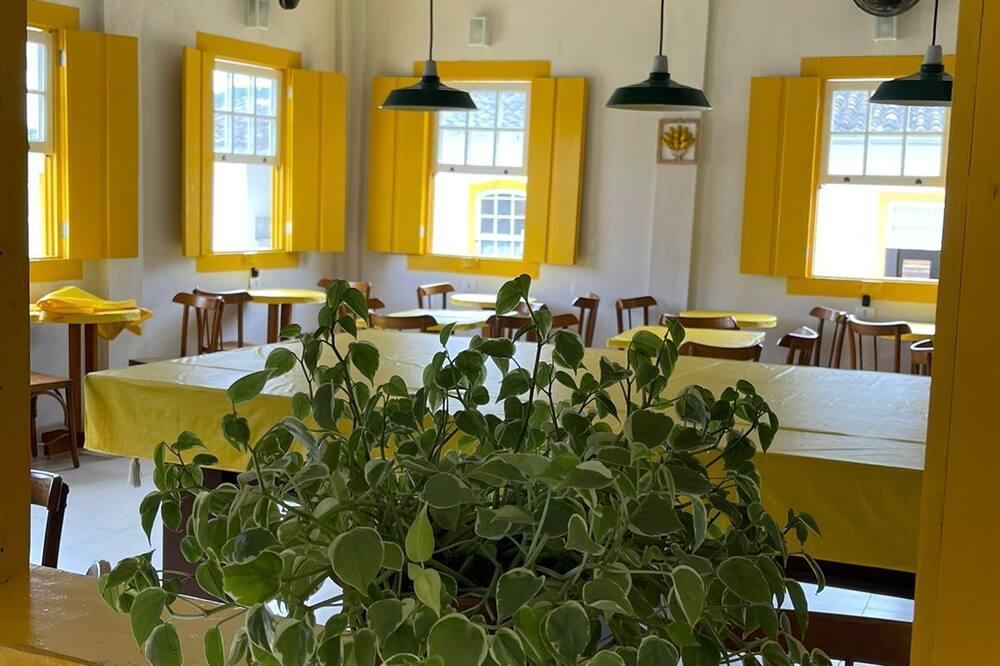 بوسادا فورتاليزا - باراتي - مطعم