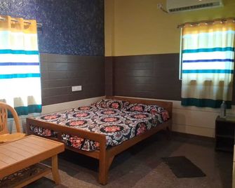 Hotel Aditya Palace - Siwan - Bedroom
