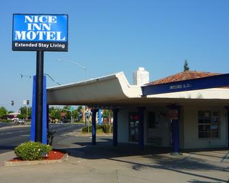 Nice Inn Yuba City - Yuba City - Gebäude