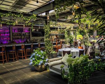 J House Greenwich - Greenwich - Bar