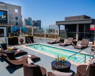 بورتو فيستا هوتل داون تاون - سان دييغو - حوض السباحة