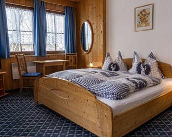 Double room, balcony (room 2) - Gasthof Scherer - Mühlbach am Hochkönig - Ložnice