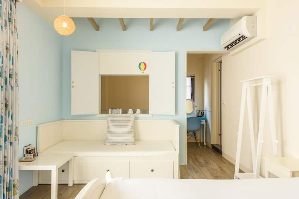 Rainbow Field House - נאנטו סיטי - סלון