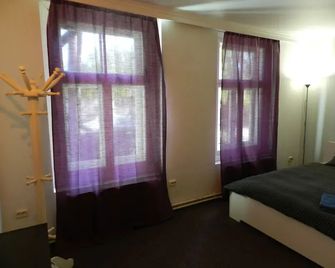 Good Mood Hotel - יורמאלה - חדר שינה