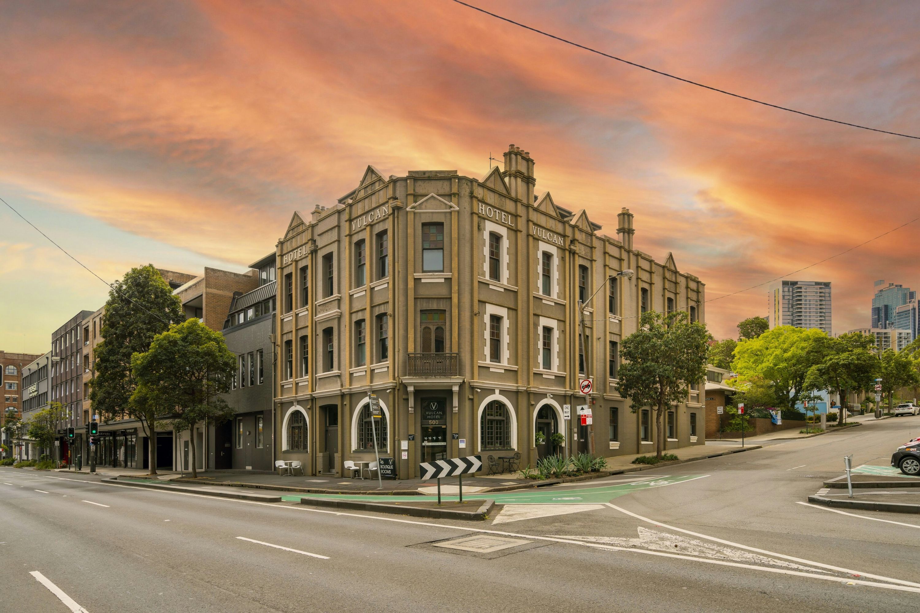 Vulcan Hotel Sydney - Sydney - Building