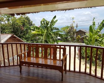 Lucci Pension House - Alegria - Balcony