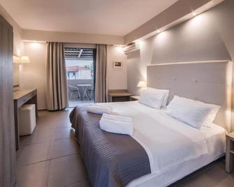 Pierros Hotel - Laganas - Sypialnia
