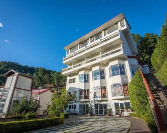 Livingstone Misty Mountains resort Premium Room - Solan - Rakennus
