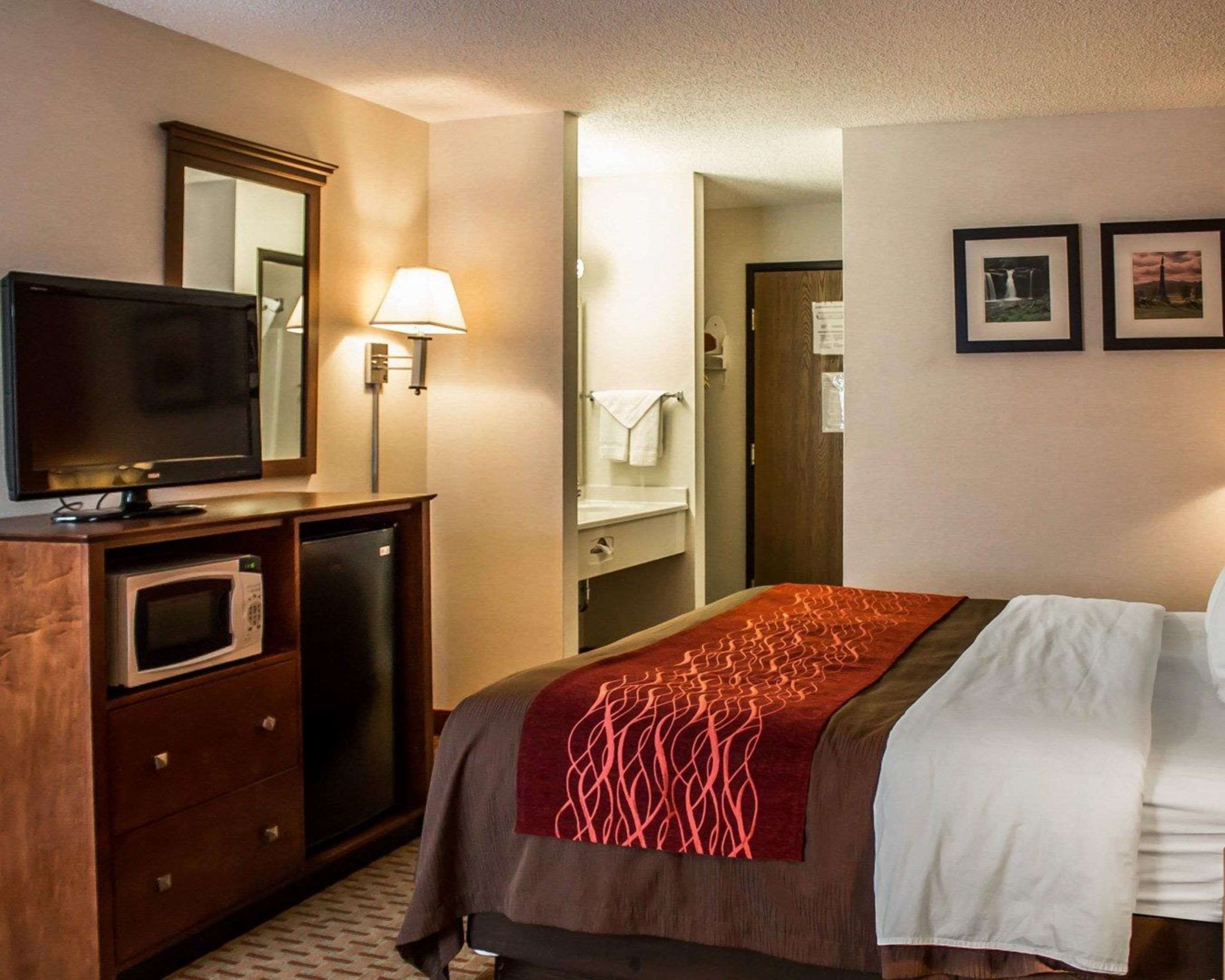 Quality Inn 104 1 0 9 East Liverpool Hotel Deals Reviews