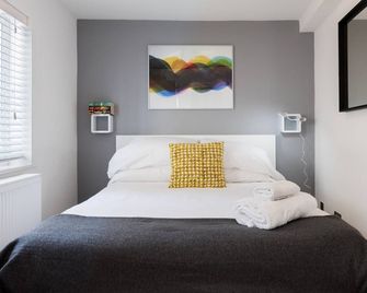 M03 - Bright Notting Hill Apartment By Portobello - Londres - Habitación